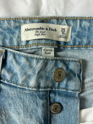 Abercrombie Jeans The Dad High-Rise Curve Love thumbnail 4