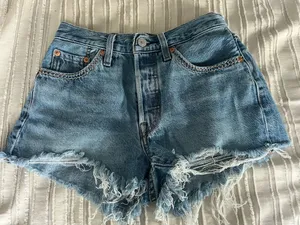 Levi’s 501 Shorts thumbnail 3