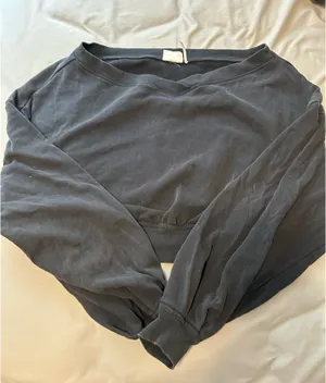 Urban Outfitters Crewneck thumbnail 1
