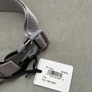 Alo Yoga Explorer Fanny Pack Fog thumbnail 3