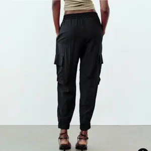 Zara Black‎ Stretchy Elastic Waist Cargo Jogger Pants With Pockets thumbnail 6