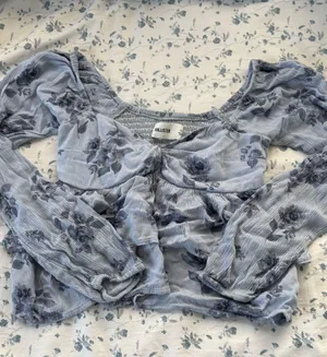 Hollister Blue Floral Babydoll Light Top thumbnail 1