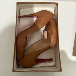 Christian Louboutin Insectika 100 Seta Caramel Tan High Heels 40.5 thumbnail 5