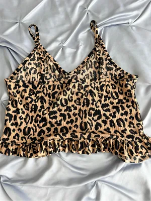 Leopard Print Ruffle thumbnail 3