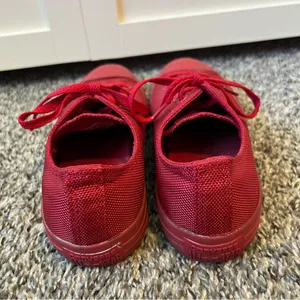 Converse Chuck Taylor‎ All Star Classic All Red Rare Sneakers Women’s Size 8 thumbnail 4