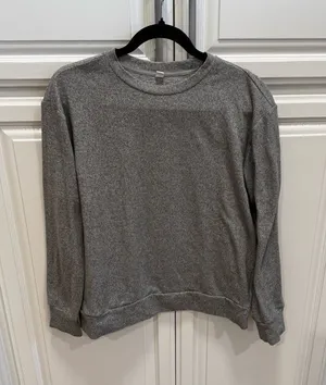 Uniqlo Gray Crewneck Sweatshirt thumbnail 1