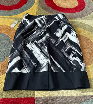Worthington NWT Black and White Print Straight Pencil Skirt Women’s Size 6 thumbnail 4