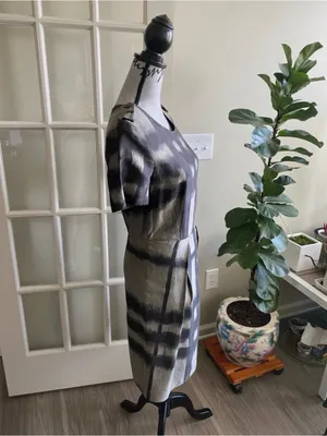 Burberry gray and black ikat-style checkered short sleeve midi dress thumbnail 3
