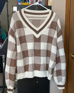 Women's SHEIN Brown White Checkered V-Neck Sweater M thumbnail 1