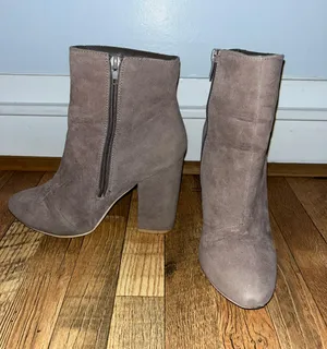 Tall Tan suede Boots Size 7 thumbnail 1