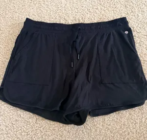 Shorts  thumbnail 1