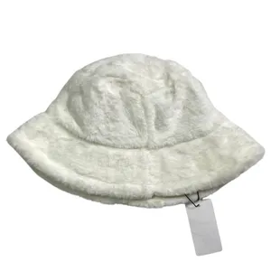 NWT Starinee White Faux Fur Bucket Hat thumbnail 4
