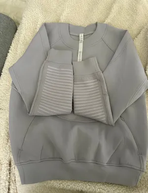 Lululemon Sweatshirt thumbnail 1