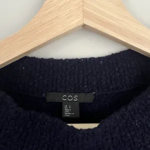 COS Wool Navy Blue Sweater Short Sleeve Size Small thumbnail 3