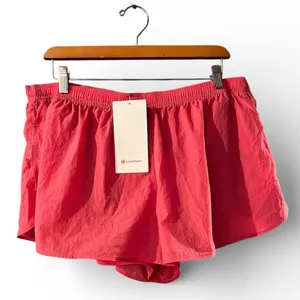 Lululemon Running Short Mid-Rise 3” Lined Sz XL Gym Yoga Desert Red NWT Athletic thumbnail 2