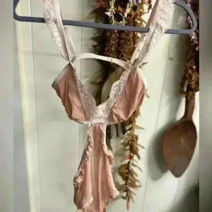 Free People HAH Hot as‎ Hell Key Pink Bodysuit Lace Lingerie Fairy Coquette Cut Out thumbnail 4