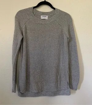Old Navy Light Grey Knit Sweater Size Small Hole thumbnail 1