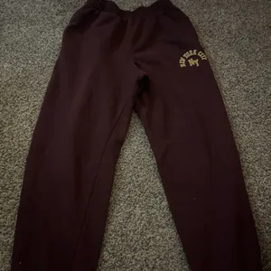 Hollister Sweatpants thumbnail 1
