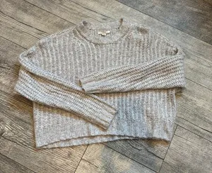 American Eagle Outfitters Womens Medium Grey Crop Knit Sweater Crew Neck thumbnail 1