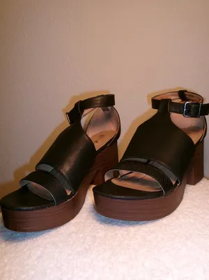 Wonderly Black Platform Ankle-Strap Sandals thumbnail 6