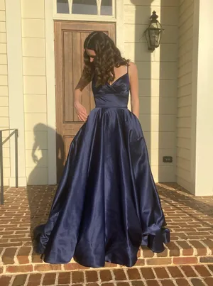 Sherri Hill Prom Dress thumbnail 1