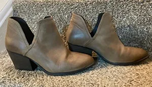 STEVE MADDEN Adelphie Leather Ankle Booties in‎ Taupe Size 8 thumbnail 1