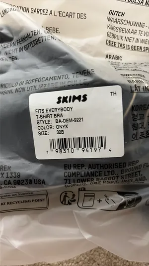 SKIMS Fits Everybody Bra T-Shirt thumbnail 3