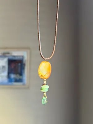 Handmade beautiful natural shell beads chic retro fairy whimsy necklace🌳🧡 thumbnail 3