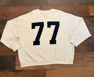Women’s American Eagle Relaxed Graphic Sweatshirt Size XL thumbnail 1