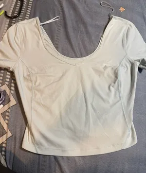 Lululemon top thumbnail 1