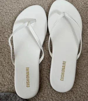 Cushionaire Sandals thumbnail 1