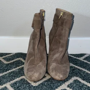 Kate Spade Suede Bow Ankle Boots Block Heel Taupe Size 9.5 thumbnail 5