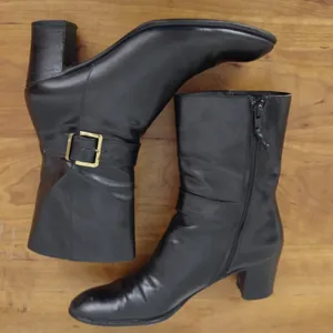 Salvatore Ferragamo Black Leather Buckle Heeled Zip UP Boots Size 8.5 4A thumbnail 3