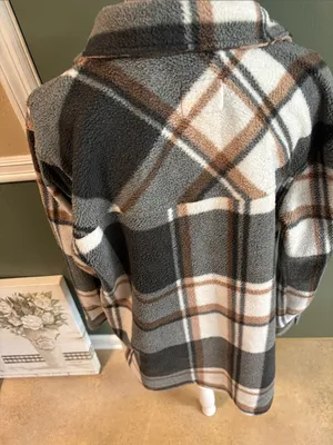 Thread & Supply Gray, Cream & Brown Plaid Teddy Shacket Gray Size XL thumbnail 2