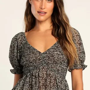 Lulus‎ New Blossoms Smocked Puff Sleeve Blouse thumbnail 1