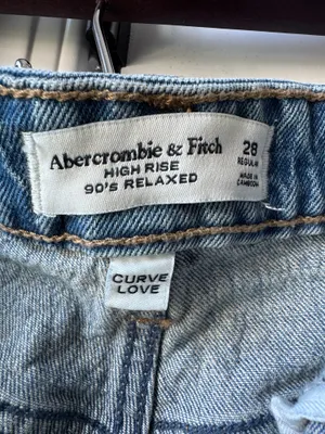 Abercrombie & Fitch High Rise 90s Relaxed Jeans, Curve Love Size 28 thumbnail 3
