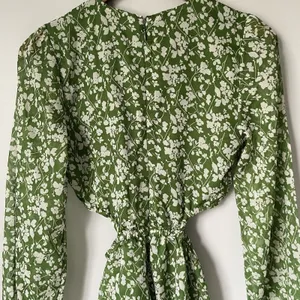 Abercrombie & Fitch Long Sleeve Cutout Mni Dress Green Floral Boho Size Small thumbnail 10