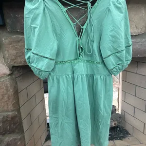ASOS Green Lace-Up Dress gorgeous easy wear! Like new lace up back -llace trim thumbnail 2