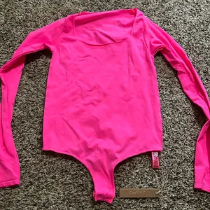 NWT skims long sleeve bodysuit thumbnail 1
