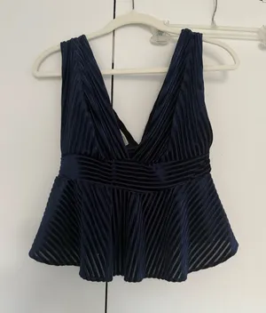 Urban Outfitters Top thumbnail 1