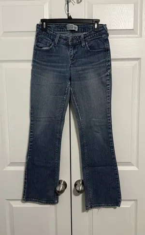 LEVIS Signature Low Rise Bootcut Jeans thumbnail 1