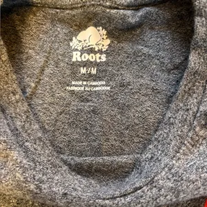 Roots Heathered Gray Love is Love Rainbow Pride Graphic Womens Size Medium thumbnail 5