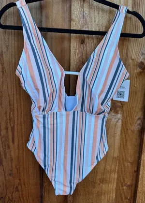 NWT Cupshe Swimsuit S Orange thumbnail 1
