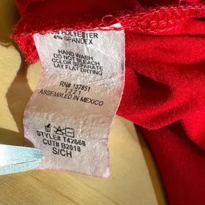 Gaze Red Spaghetti Strap V-Neck Bodysuit Small T42668‎ Stretch Snap Closure Soft thumbnail 7