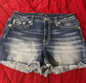 Miss Me Shorts  thumbnail 1