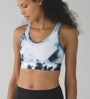 LULULEMON sports bra size 8 thumbnail 1