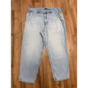 UNIQLO U Jeans XL Light Wash Wide Leg Baggy Relaxed Japanese Denim thumbnail 2