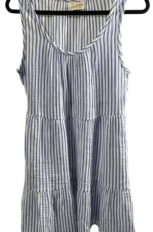 Universal Threads X305. dress thumbnail 1