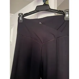 Sunzel V-Waist Flare Legging - Black Wide Leg / Bell Bottom - XS thumbnail 2
