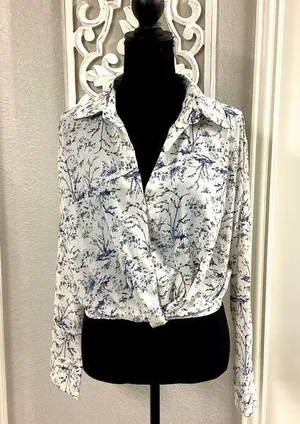 Lush blouse with gathered waist. thumbnail 1